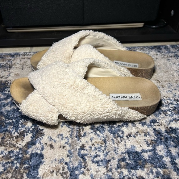 Steve Madden Home White Faux Fur Comfort Slides Size 8 - Picture 6 of 10